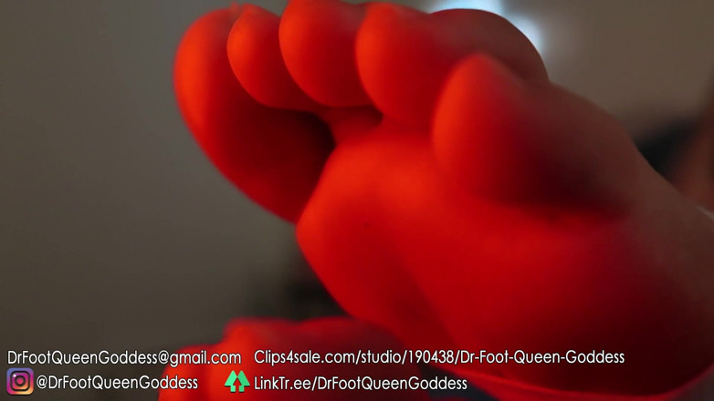 Dr. Foot Queen Goddess: Solas vermelhas iluminadas com enfaixadas