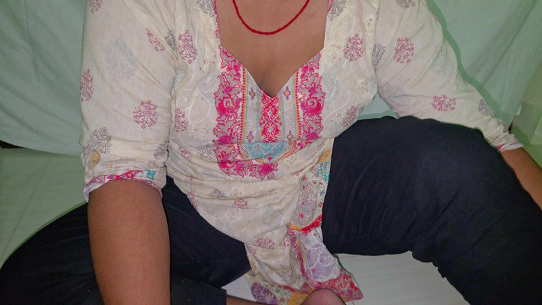 sweetpriya01: Ich fickte das schöne zimmermädchen allein im Zimmer und kam