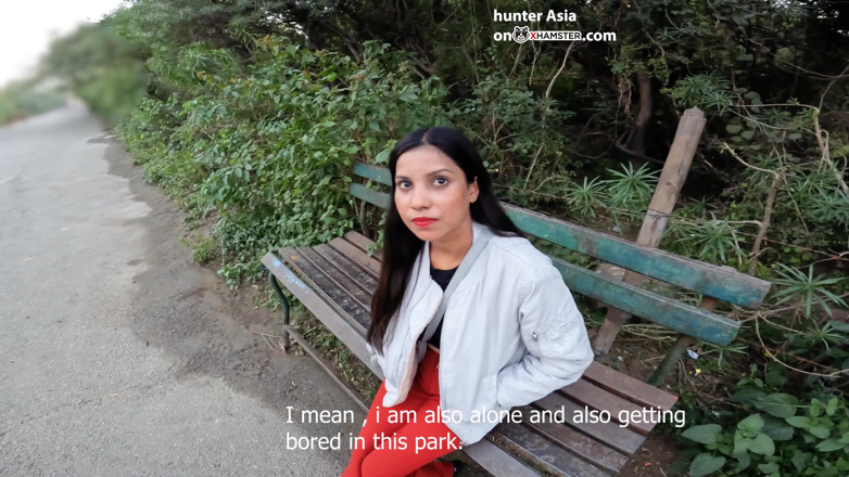 hunter Asia: 彼氏を浮気して見知らぬ男に犯される欲求不満のインド人少女