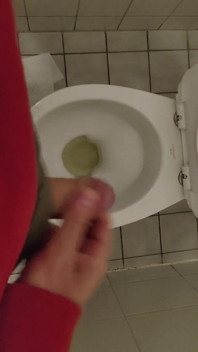 Pissen in de kroeg