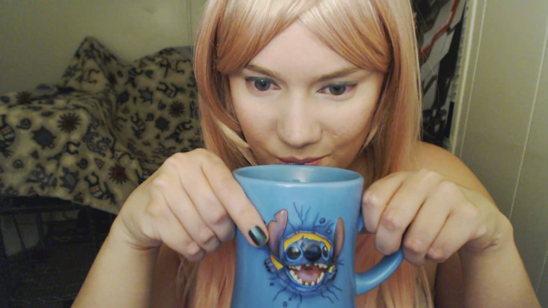 Scarlet Vixen: げっぷのブロンド