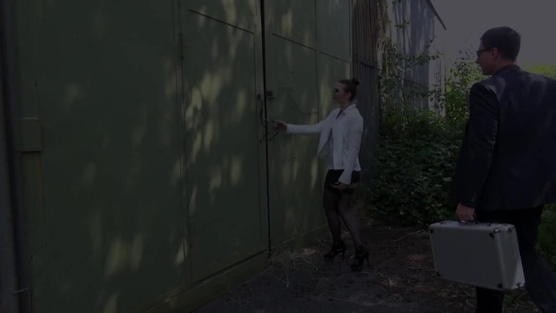 Best Amateur Sex: Futai sexy în aer liber cu fete fierbinți și scule uriașe