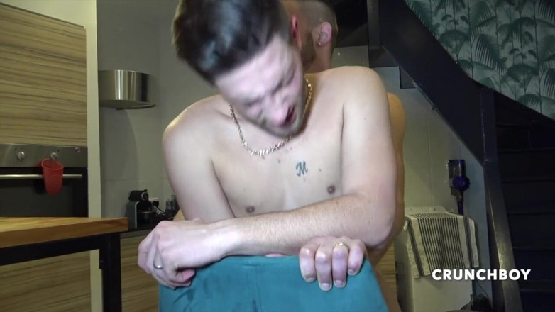 Bareback fun party Paris: Thomas ošukaný do kočičky zadkem Kevina