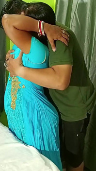 Indische Shalini Bhabhi neukte met zwager voordat ze winkelde