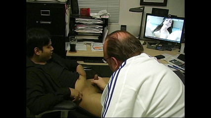 The Great Canadian Male: Uma explosão do passado - Leon