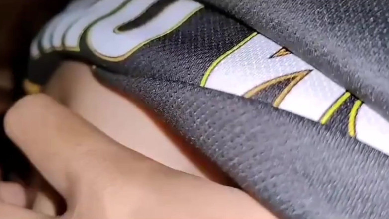 Amazingbeautycum: Студент колледжа, который медленно добирается до сути спада