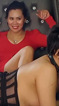 Cruel dominatrix dominafire dominando sua escrava