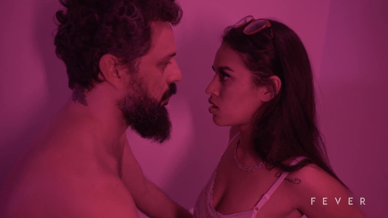 Fever Films: 완벽한 소녀와 슬로우 섹시 섹스
