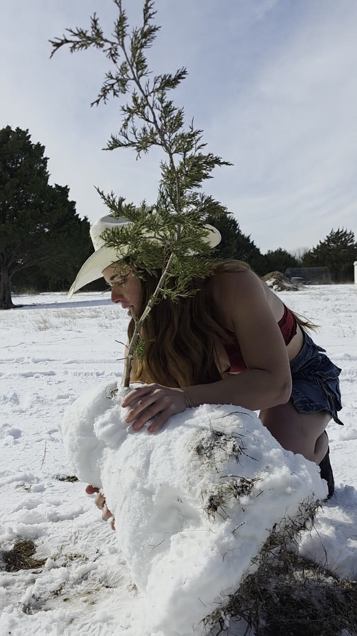 NaughtyRedFarmgirl: 프로스트 눈사람의 얼굴을 따먹는 빨간 머리