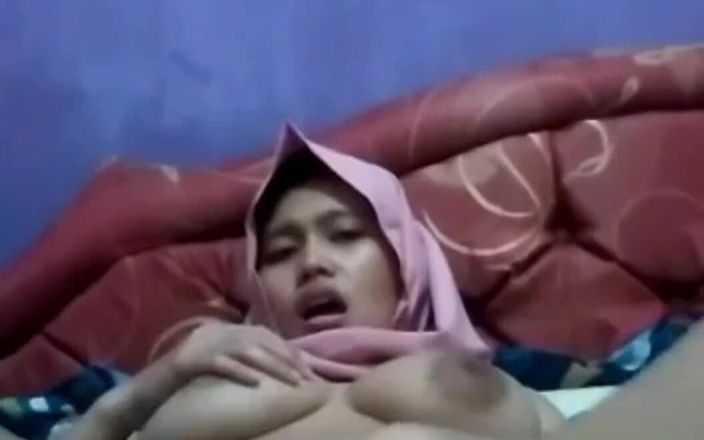Jilbab69: Üniversiteden sonra Sange Tesettürlü