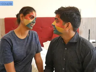 टीचर कपूर अपनी वासना को गुप्त रखने के लिए श्रद्धा को घर बुलाते हैं