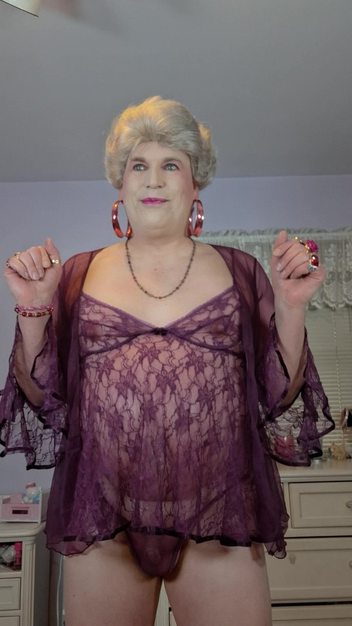 Victoria Lecherri: Ik had seks met mijn 2 sexy jonge mannen!