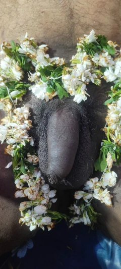 Lovely Couple1: Marathi Aunty Handjob with Flowers to Her ...