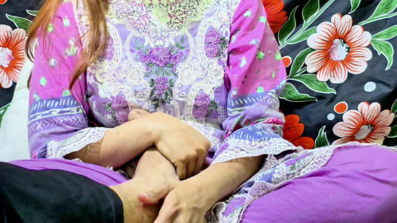 Faryal: Kakak ipar india lagi ngomong jorok sambil ngomong jorok