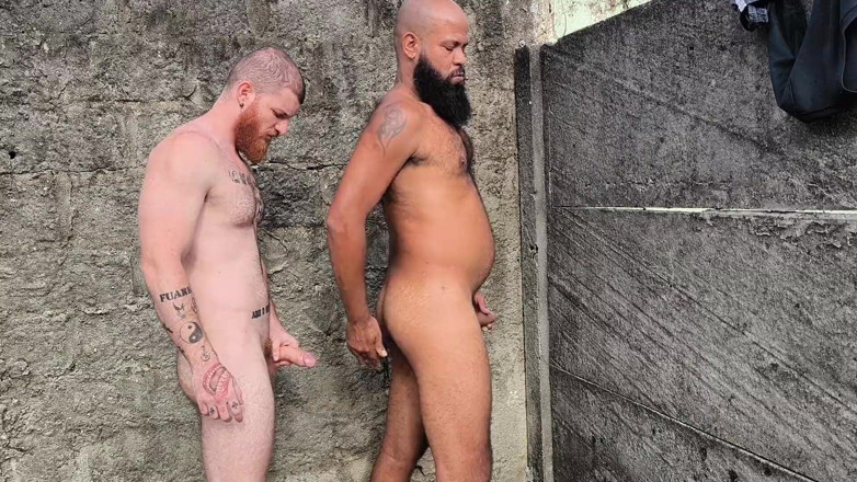 carmonaoficial: Draußen mit dem Bären gefickt, ich habe den Arsch des...