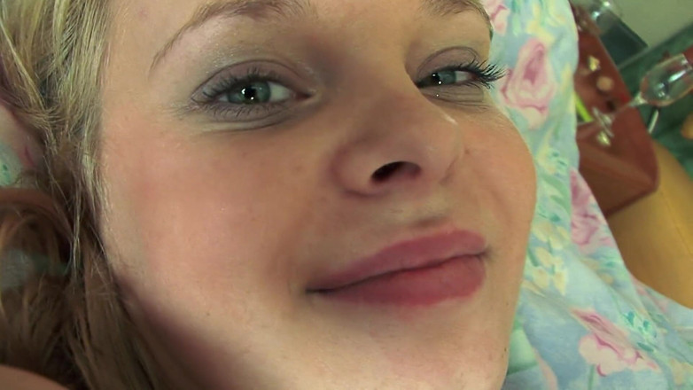 European fresh porn: Shy cute teen stepsister taste of cock first time