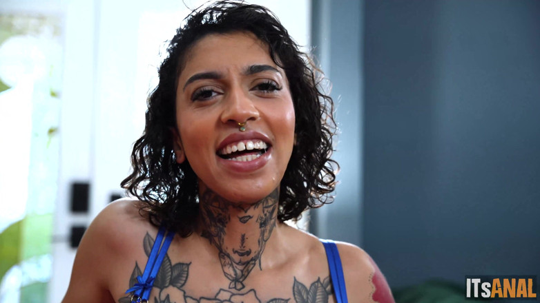 Filthy Kings: Debiut DP dla Rayvn - Ravyn Alexa