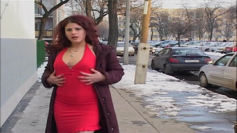 Piss Lover: Snowy Exhibitionist Flashes Pussy and Ass in Public