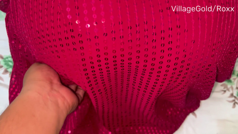 Roxx: In einem roten Sari fickte er die muschi seiner Schwägerin...