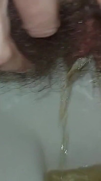 Eu mijei muito novamente