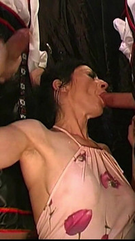 Pesta mandi emas John thompson