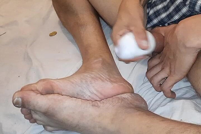 Feets Macho Latino: Мужские и хорошая солома