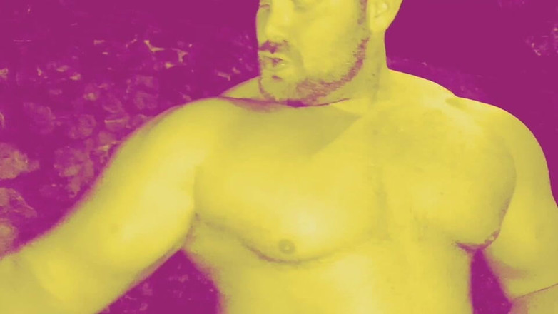 Jack stacked: Spor salonundan sonra otoparkta esneme