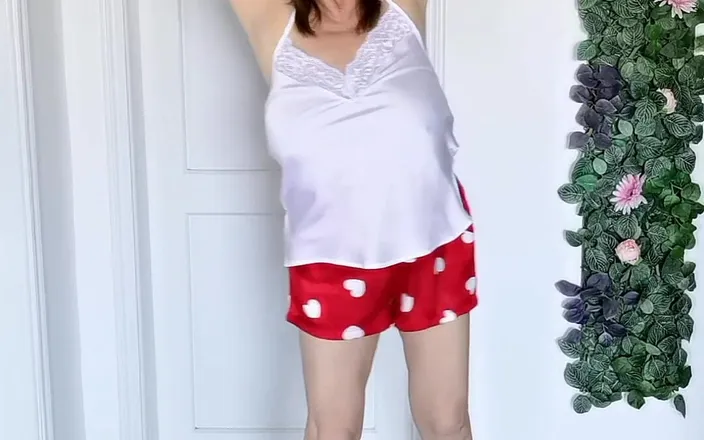 MariaOld: Boobs Bounce and Dangle with a Cheerful Granny