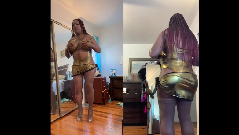 Deanna Doll: Danae si cewek semok kulit hitam lagi asik mandi sambil...