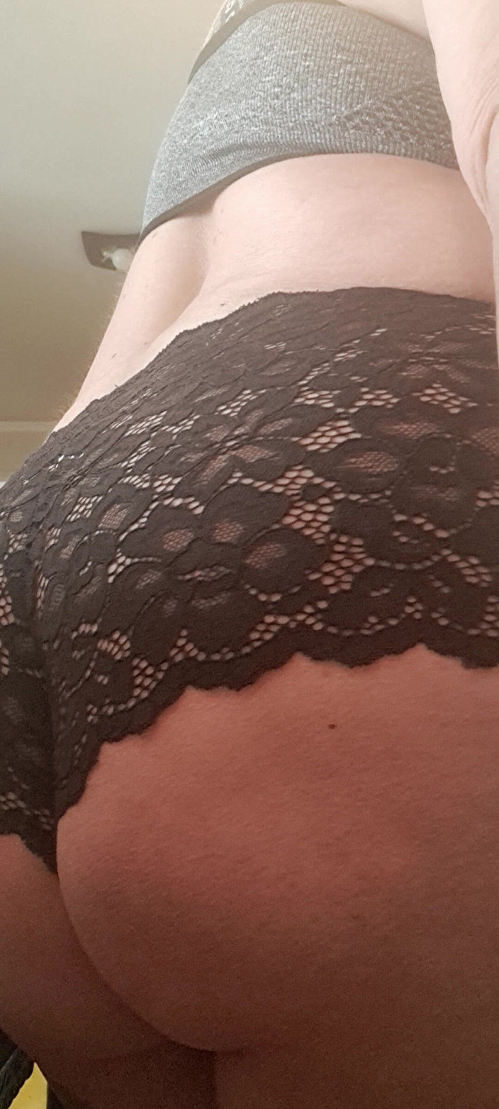 Mommy big hairy pussy: 핫한 새엄마