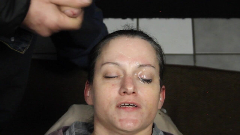 Dirty Dees: 遮住她的眼睛