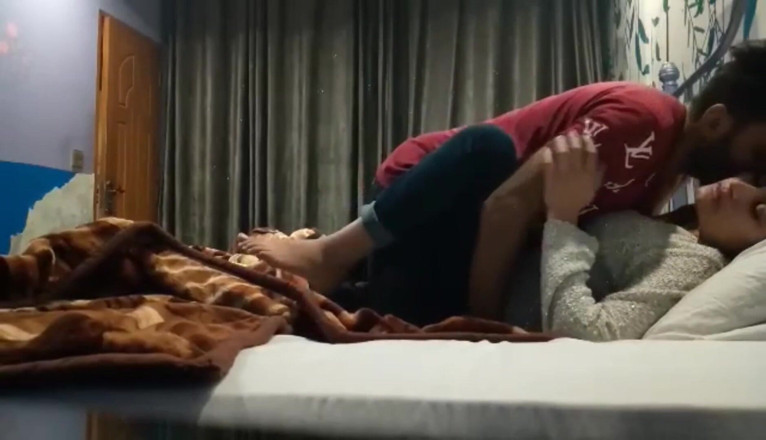 Dasi couple: Dekat rumah bersendirian memanggil teman lelaki datang mengongkek saya