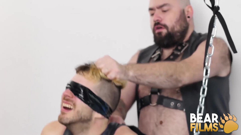 Bear Films: BEARFILMS बीडीएसएम बेयर सिलियन और टॉम फॉक्स के साथ बिना कंडोम