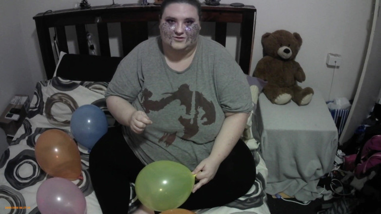 LaLaDelilah: BBW balloon pop