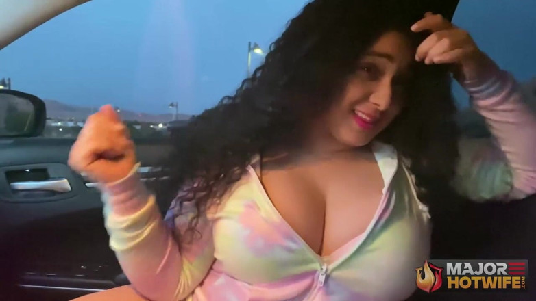 Rome Major Hot Wife: ジョギングHotwife車に乗る