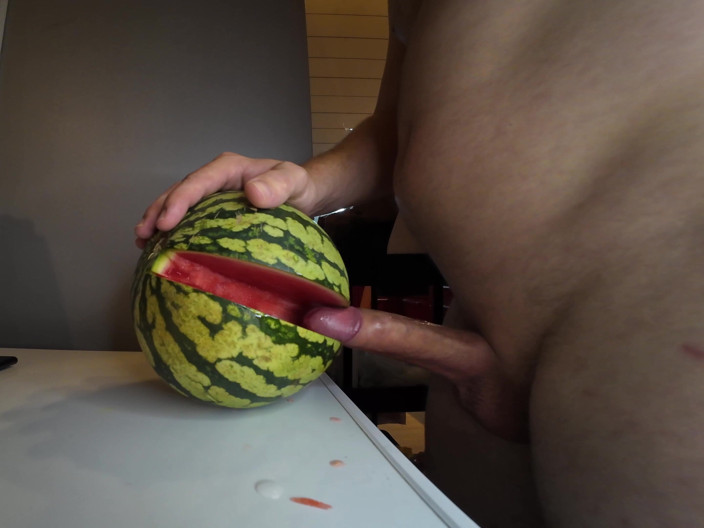 69KinkyCouple: My Way of Beeing a Vegan. Jebanie arbuz