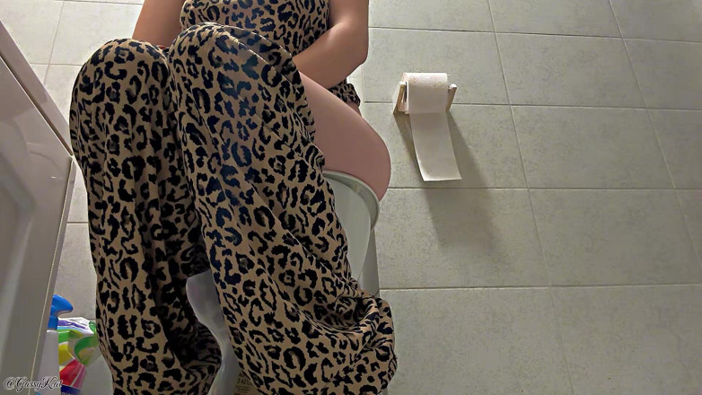 GassyKat: Il bagno quotidiano stagione 3 episodio 1