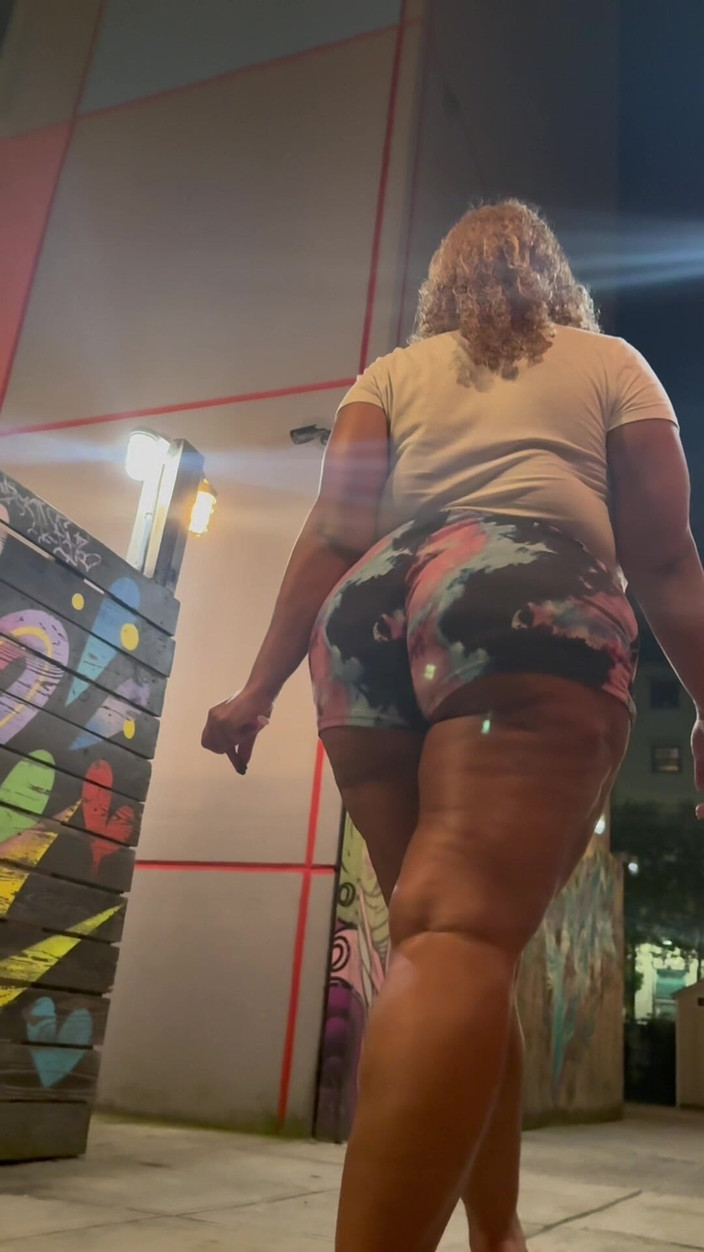 PutiLing: Gruba Latina BBW z krótkimi szortami wysokie obcasy Redbone Thunder...