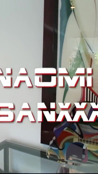 Modelka funduje sobie ćwieka