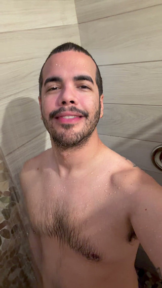 LukeSan: Shower Time