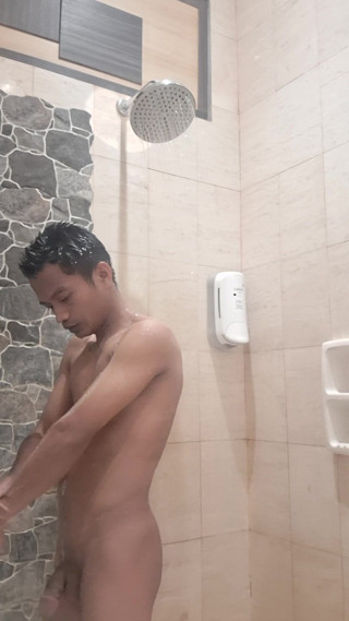 GalihKunted: Shower