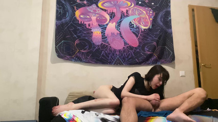 LeoCasanova: 18 yaşındaki sürtüğün sert yüzünü sikiyor