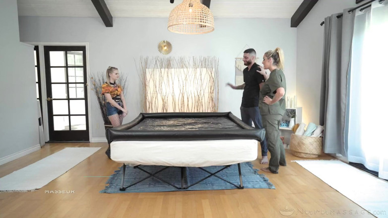 Nuru Massage: Nuru - caliente linda Brooklyn Grey le da un masaje nuru...