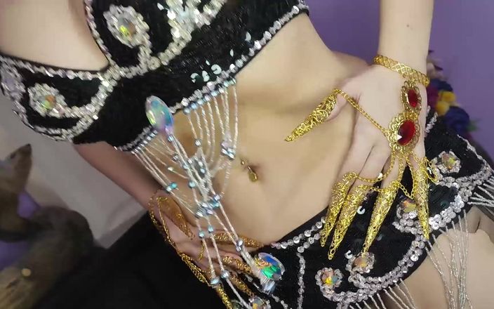 Princess18_: Une danseuse du ventre envoûtante à succube