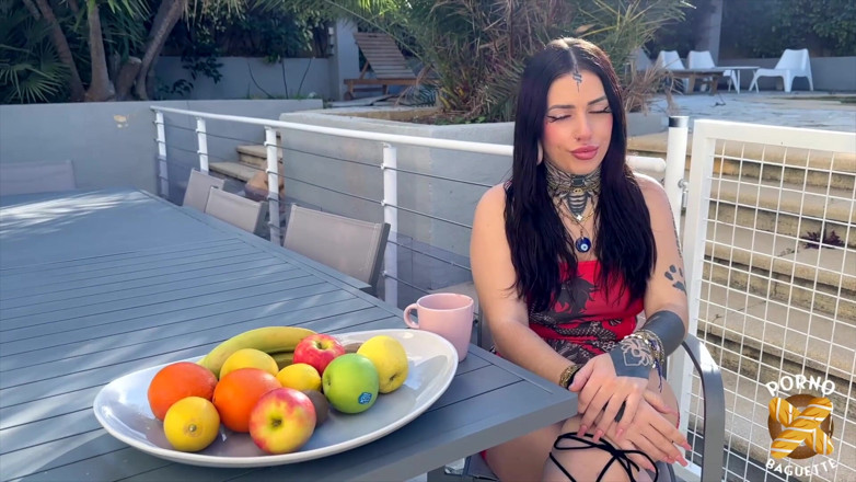 Porno Baguette: Laeticia, a Strong Personality Within a Beautiful Body!