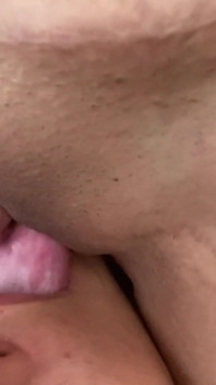 脸结束和阴户开始的地方