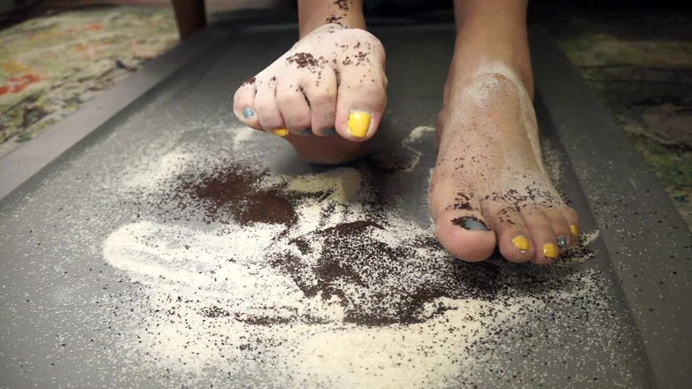 DeesDeepThroat: Crunchyfeet