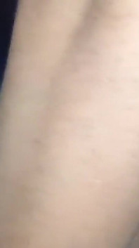 Cuckold-ehemann isst das sperma meines stiers direkt aus meiner muschi