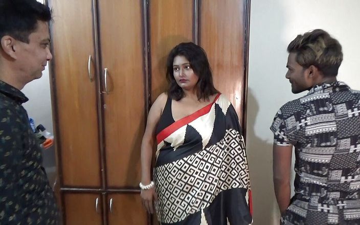 Anjalisingh_sexy: Una moglie desi con il suo marito maturo ed un...