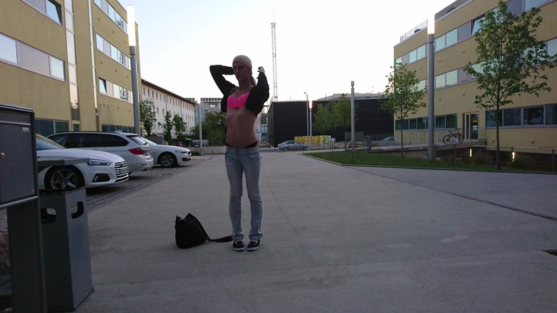sweetfeet29: Halka açık sabah seksi trans